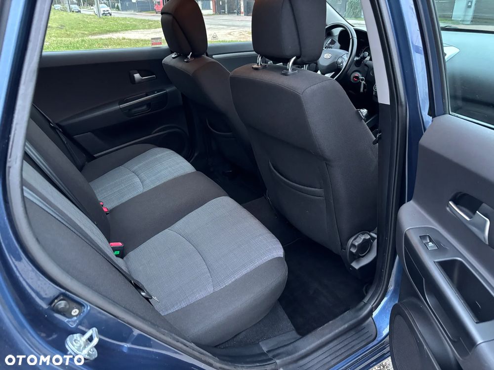 Kia Ceed 1.6 CRDi 90 Spirit - 17