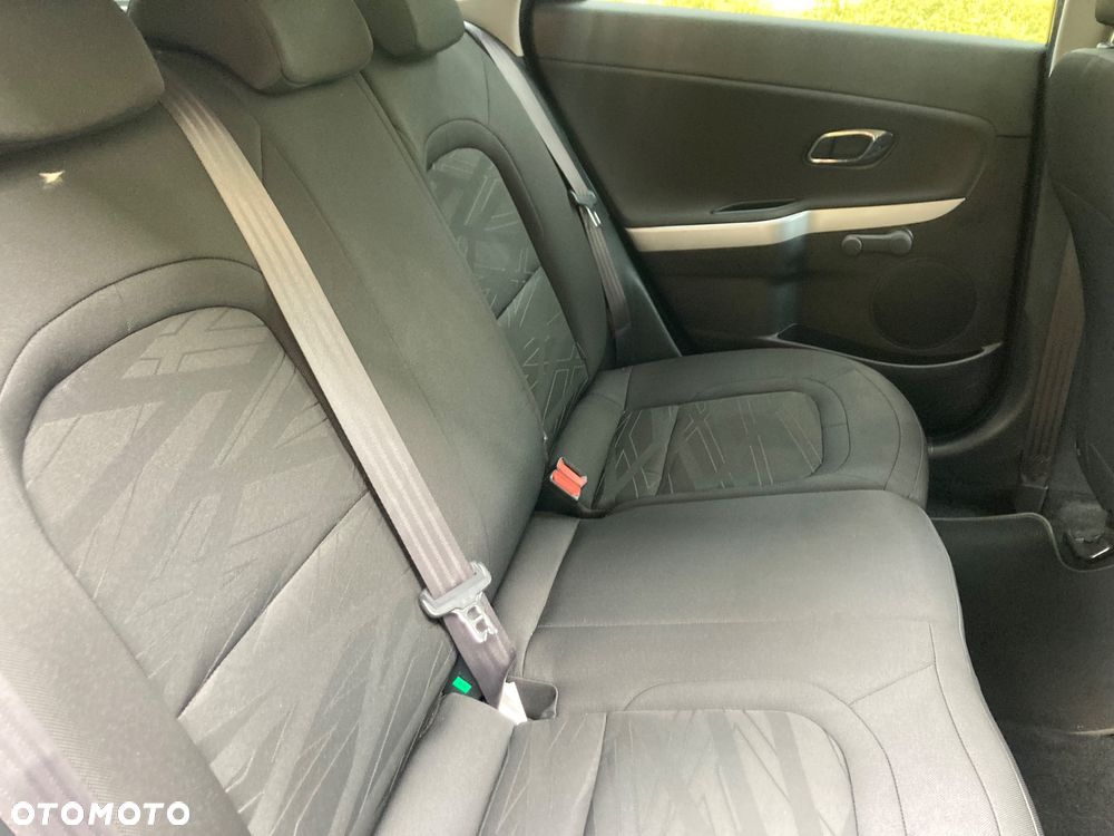 Kia Ceed 1.6 GDI SW ISG Dream-Team Edition - 13