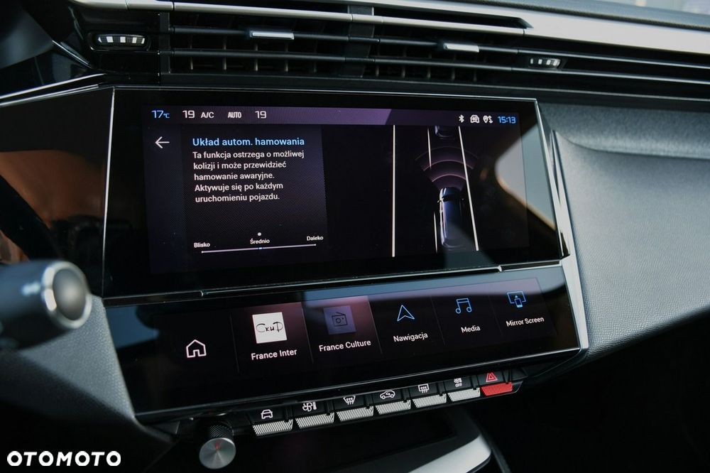 Peugeot 308 1.6 Hybrid PHEV Allure Pack EAT8 - 32