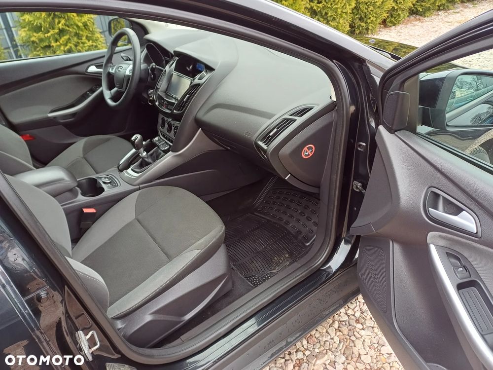 Ford Focus 1.6 TDCi DPF Ambiente - 7