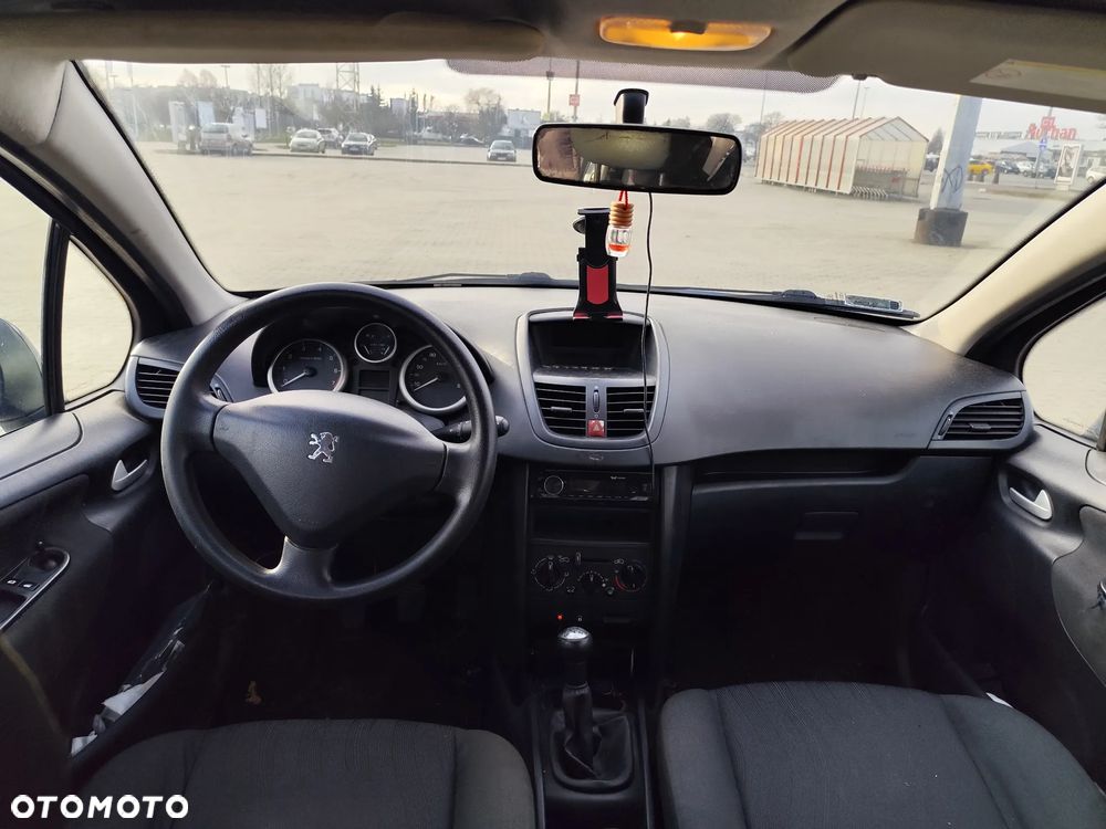 Peugeot 207 1.4 16V Presence - 12