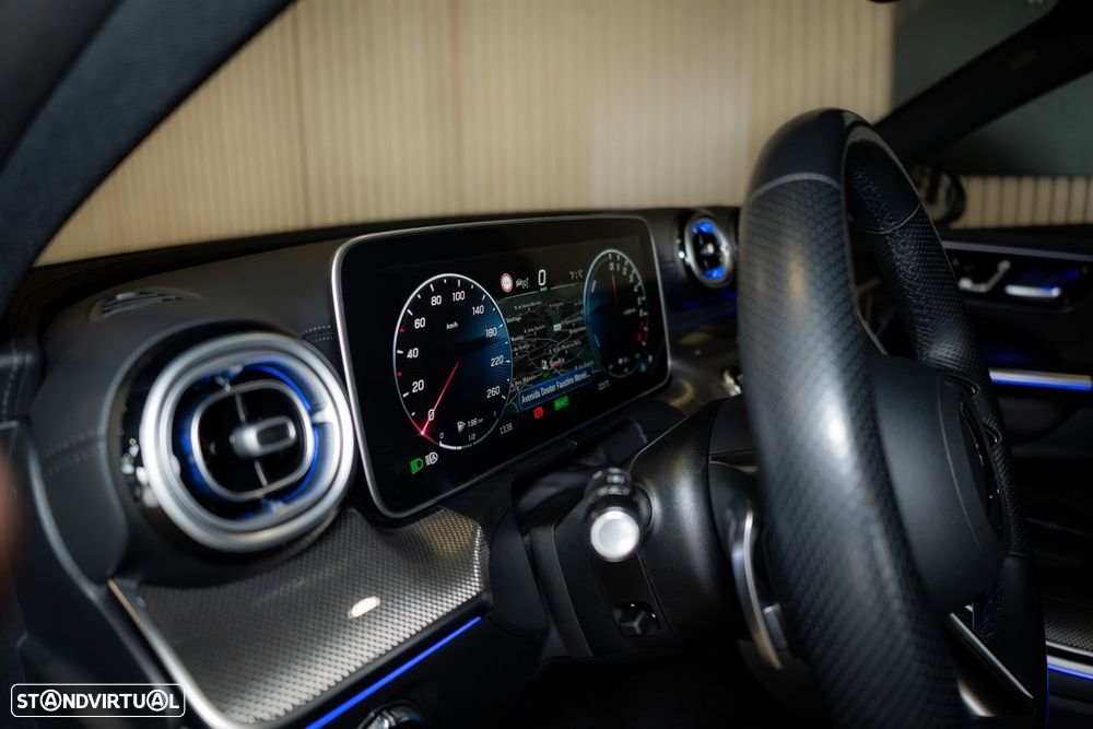 Mercedes-Benz C 300 e AMG Line - 24