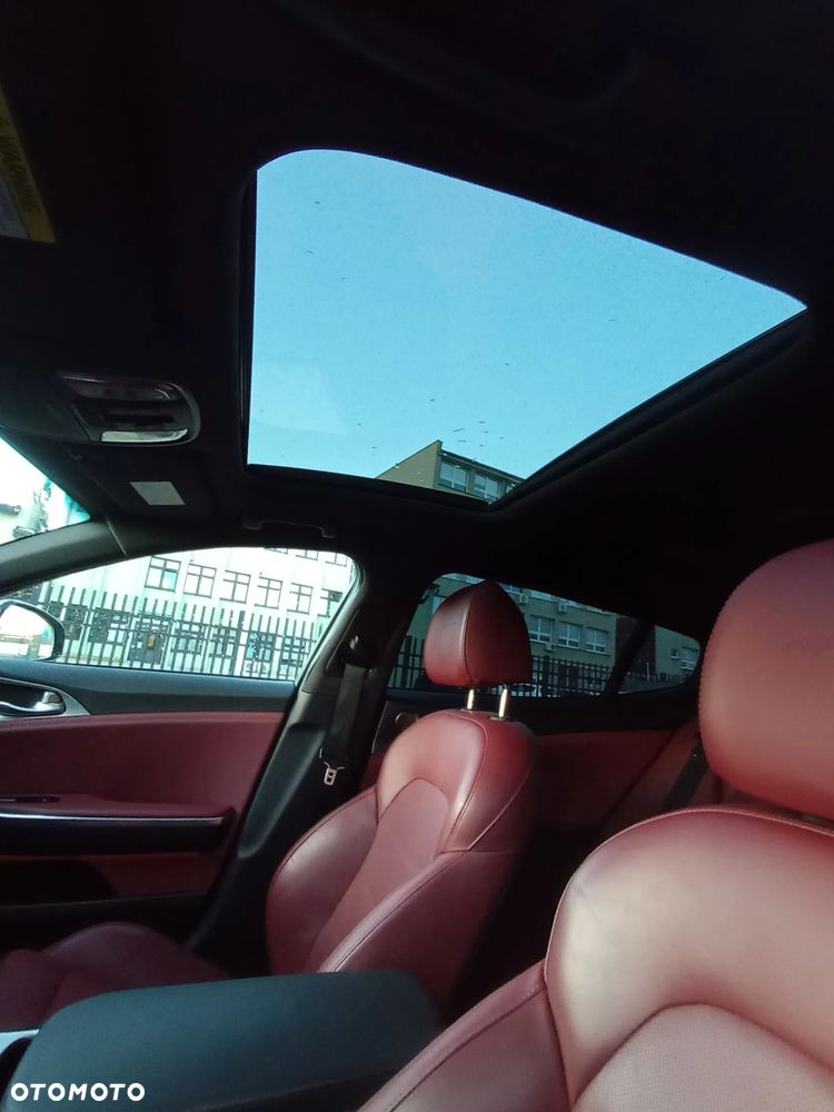 Kia Stinger - 21