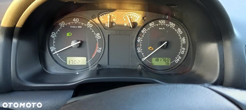 Skoda Octavia 1.6 Tour Classic - 21