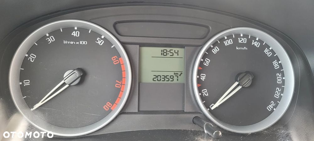 Skoda Fabia 1.2 HTP Elegance - 32