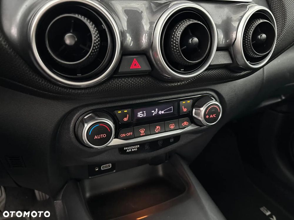 Nissan Juke 1.0 DIG-T N-Connecta - 27