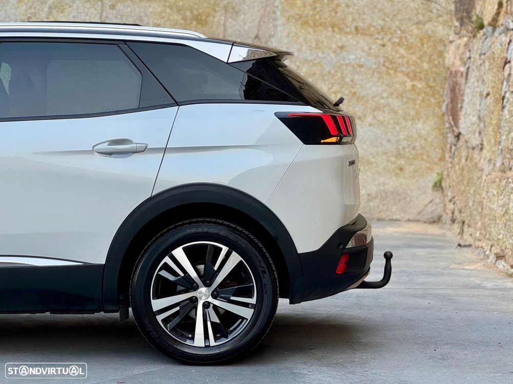 Peugeot 3008 1.2 PureTech Allure EAT6 - 17