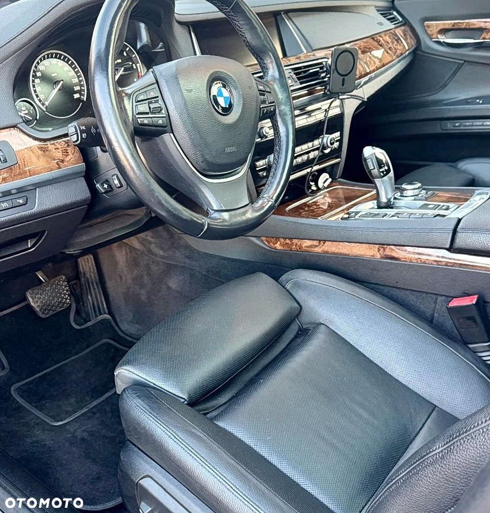 BMW Seria 7 740d xDrive - 13