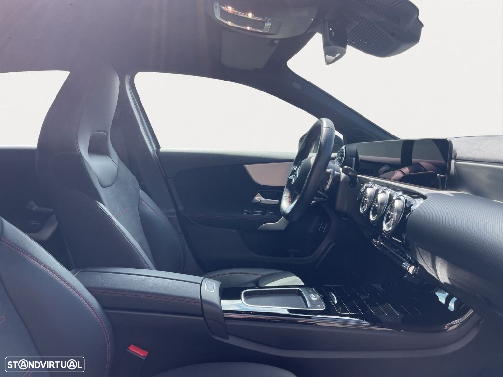 Mercedes-Benz A 250 e AMG Line - 13