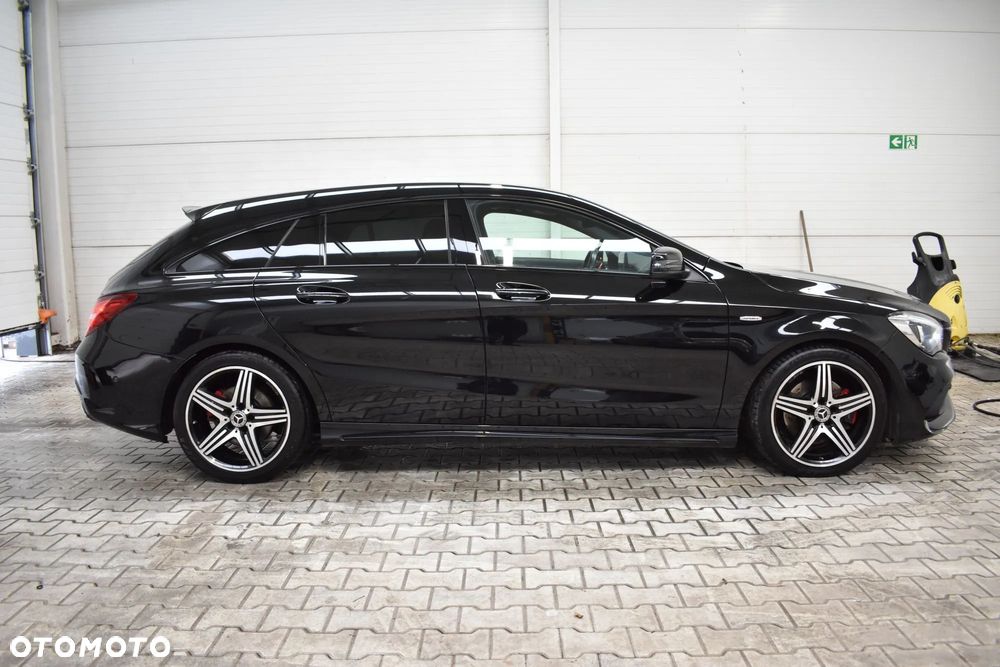 Mercedes-Benz CLA 250 4Matic 7G-DCT Sport - 16