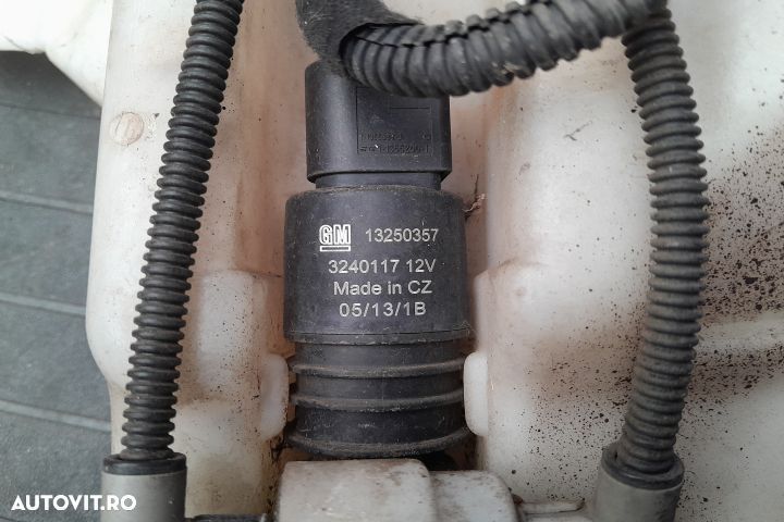 Vas lichid parbriz GM 13250357 GM 13250357 Opel Insignia A [2008 - 20 - 4