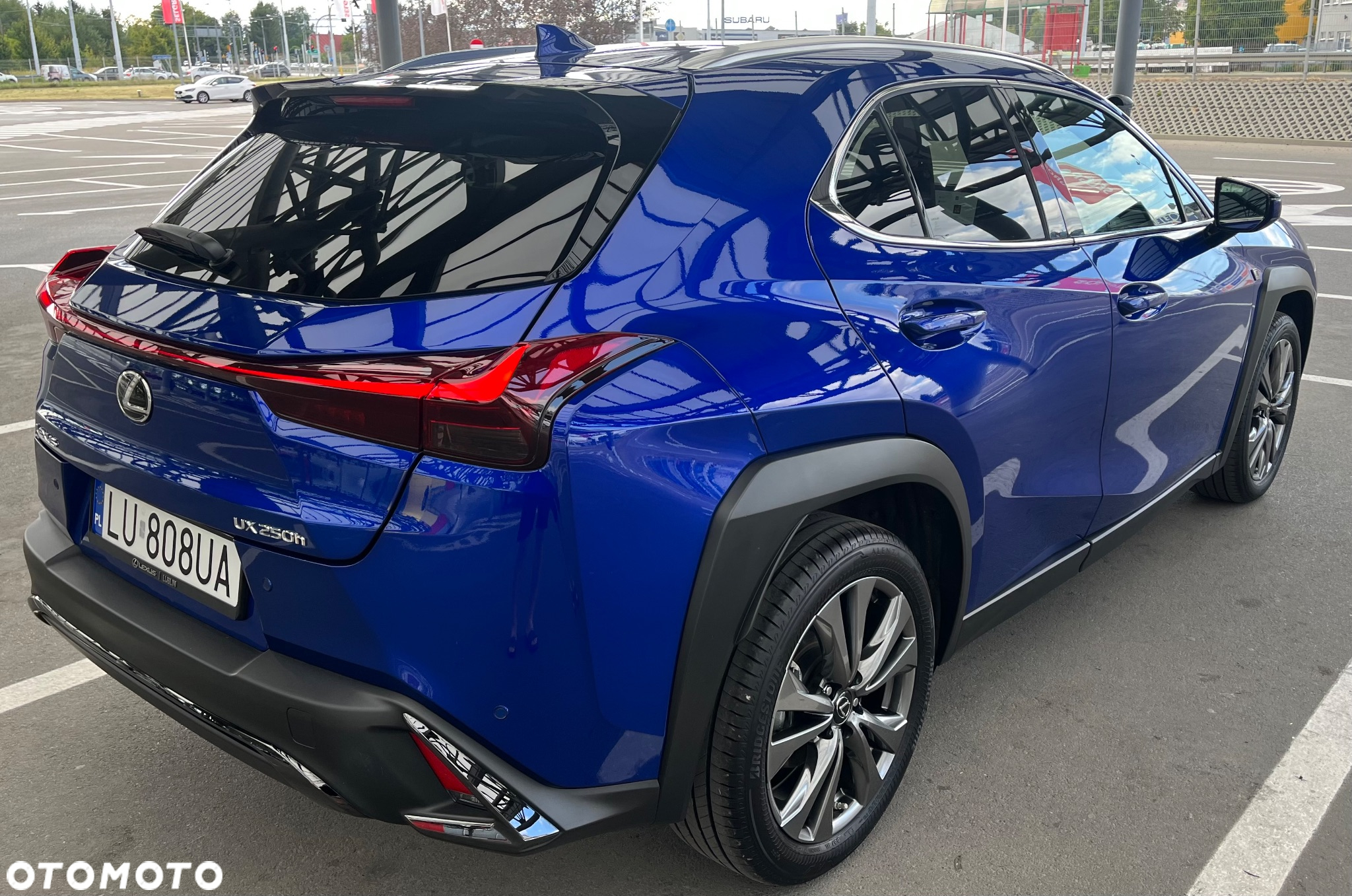 Lexus UX 250h (E-FOUR) F SPORT - 23