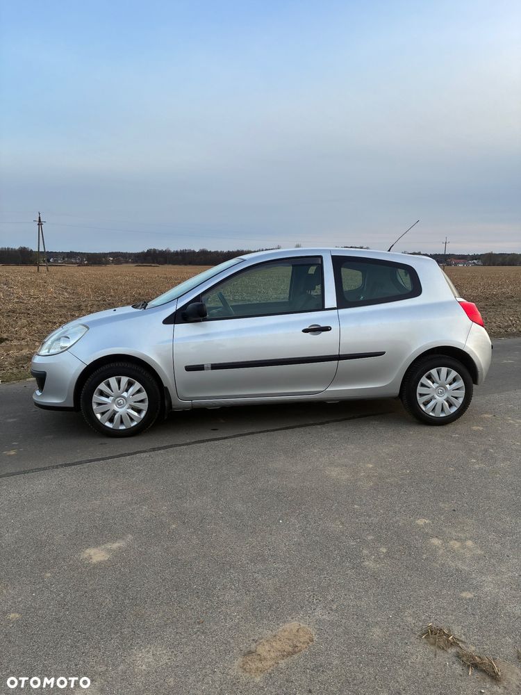Renault Clio 1.2 16V Wind - 9