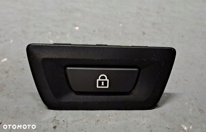 bmw x5 f15 f12 przycisk zamykania klapy bagażnika - 1