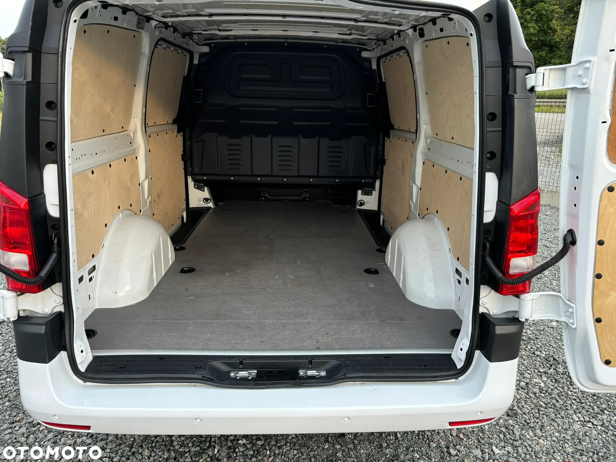 Mercedes-Benz VITO 2,0CDI Long Przebieg 37tyś km Faktura Vat - 11
