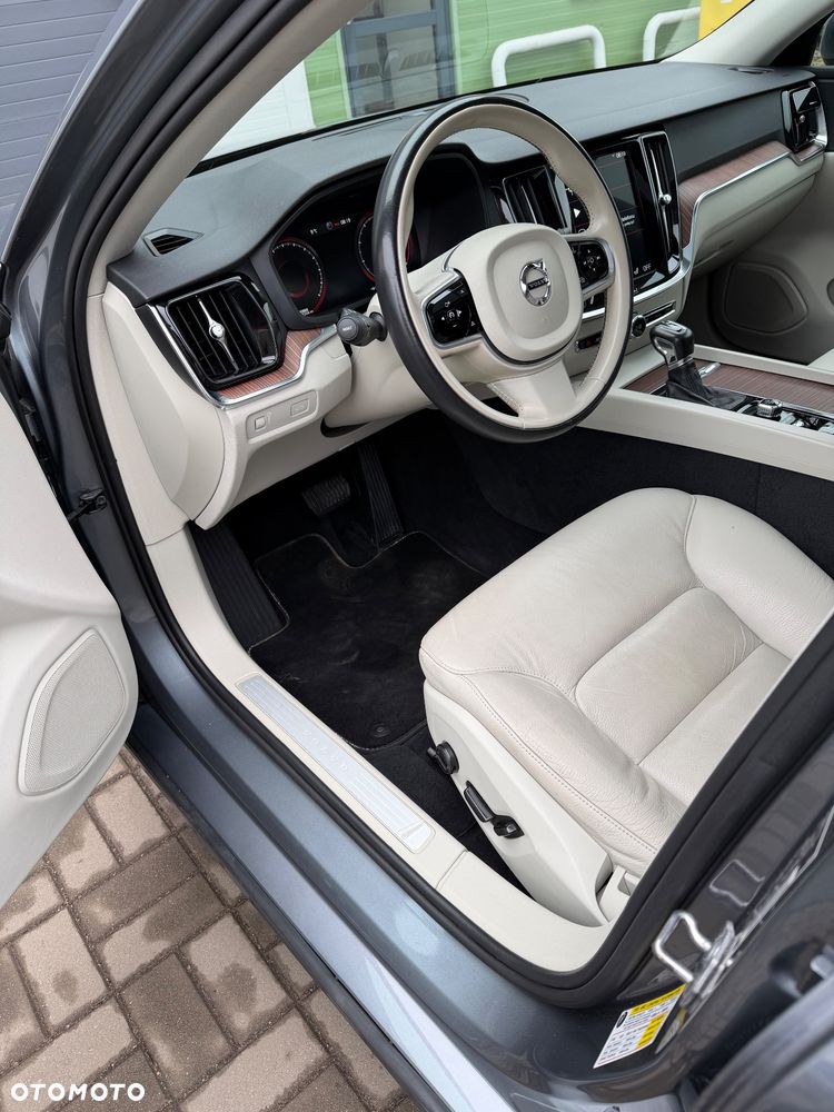 Volvo S60 T6 AWD Momentum Pro - 12