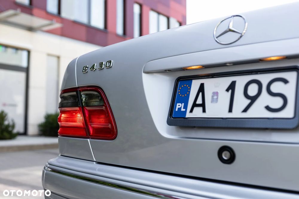 Mercedes-Benz Klasa E - 14