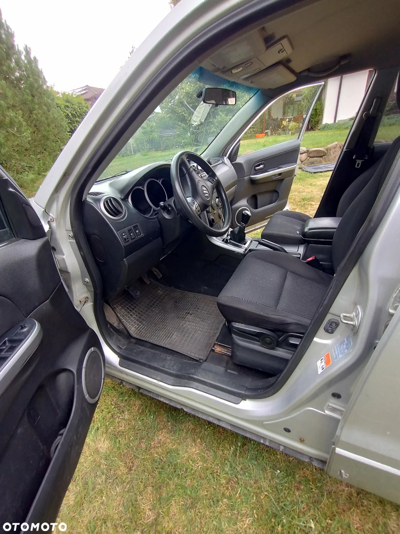 Suzuki Grand Vitara 2.0 - 9