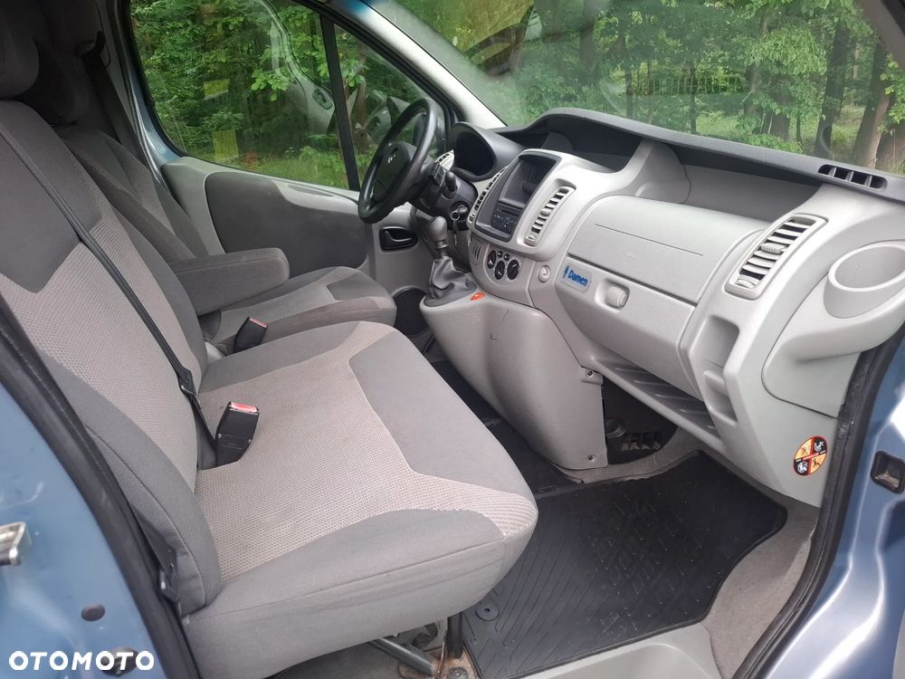 Opel Vivaro - 10