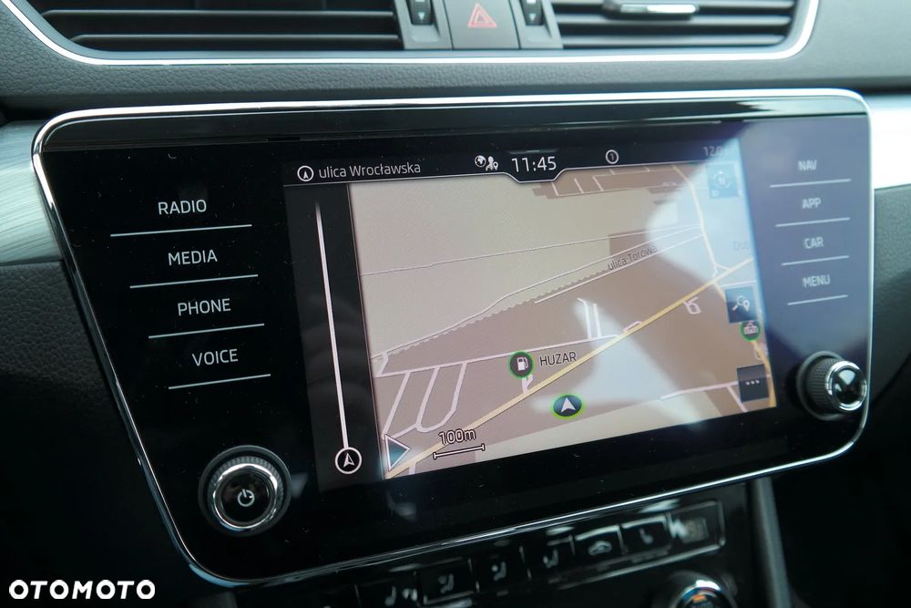 Skoda Superb 2.0 TSI Ambition DSG - 24