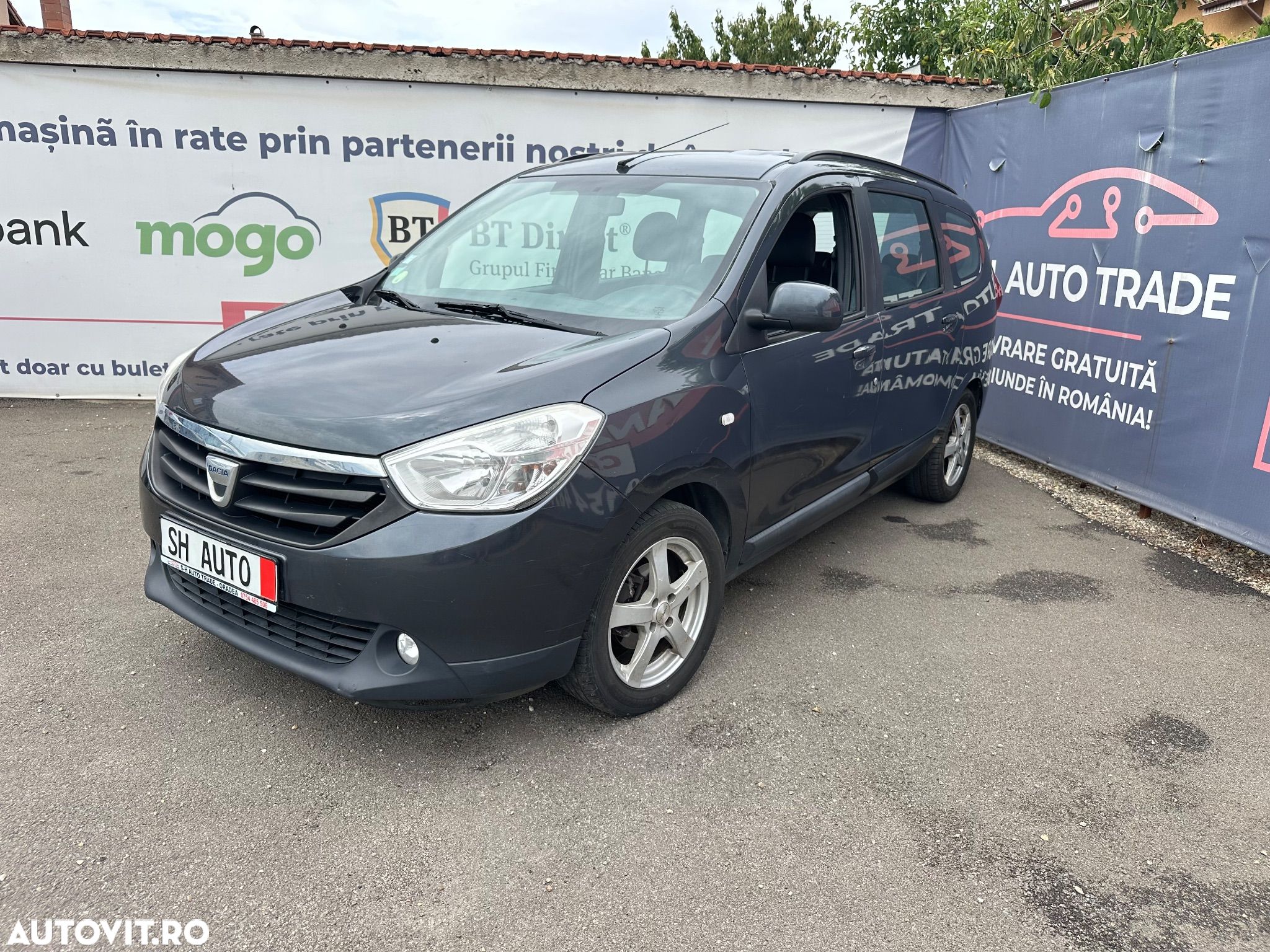 Dacia Lodgy 1.5 dCi 90 CP Stepway - 1