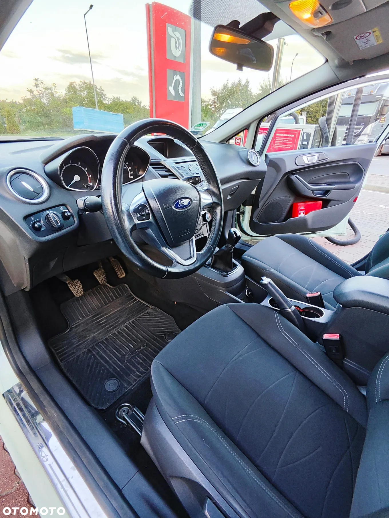 Ford Fiesta 1.4 Trend - 10