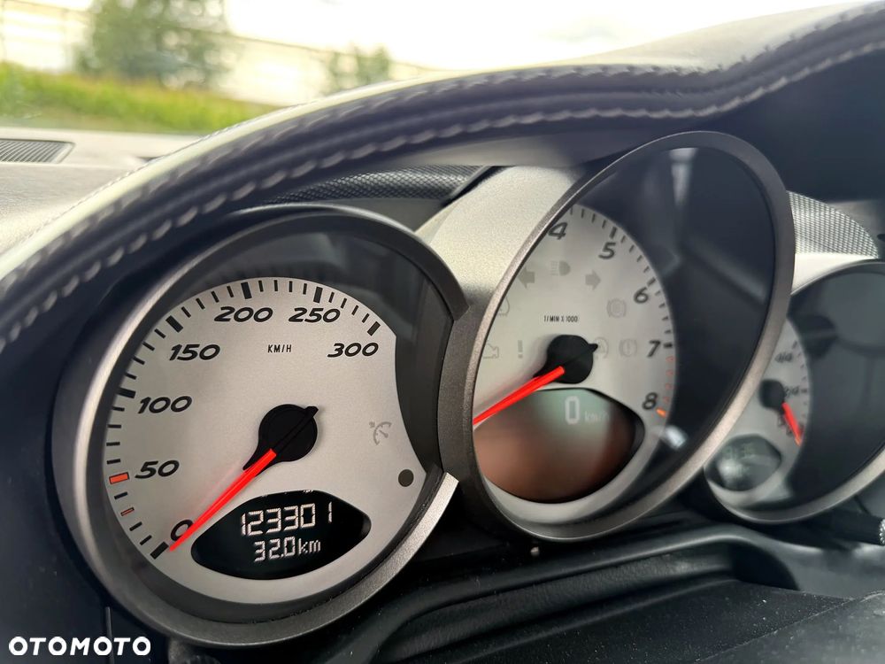 Porsche 718 Cayman - 26
