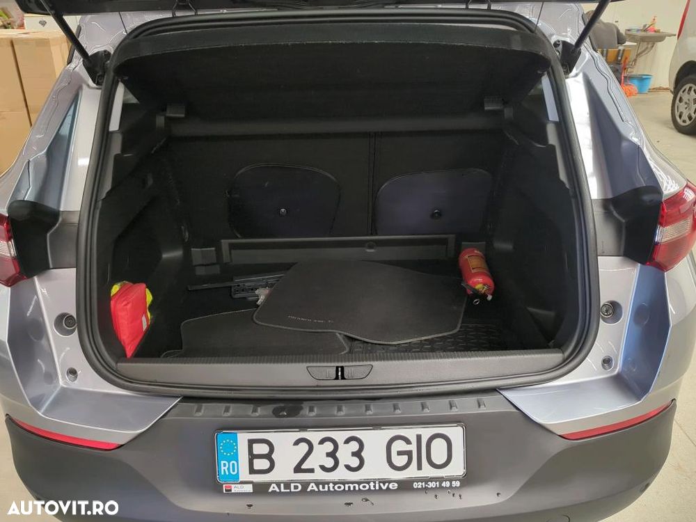 Opel Grandland X 1.2 Turbo START/STOP Business Edition - 9