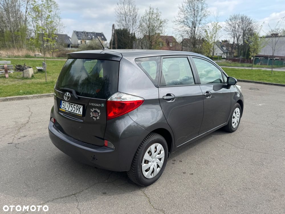 Toyota Verso S 1.33 Premium - 8