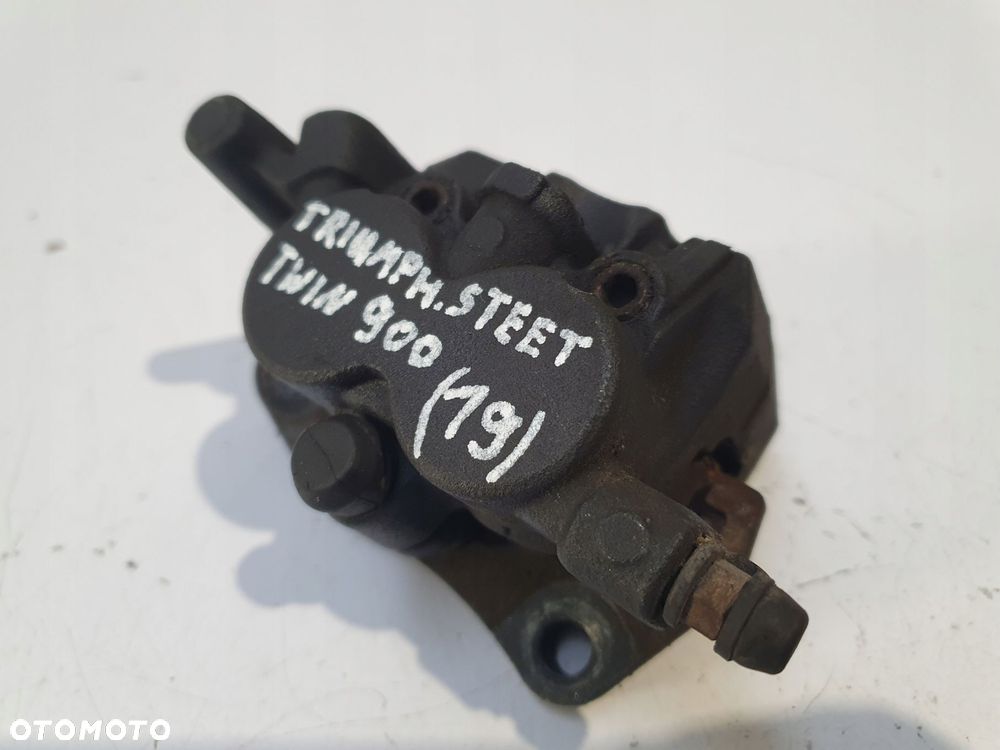ZACISK HAMULCOWY TYŁ TYLNY Triumph Street Twin 900 18- tylni - 16