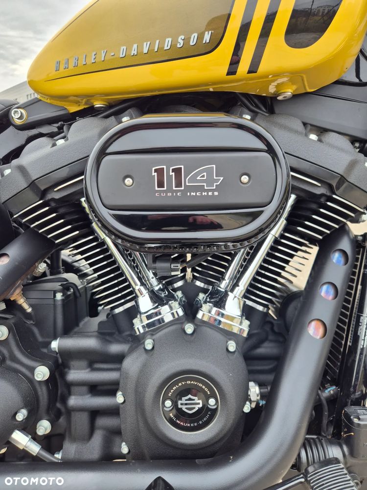 Harley-Davidson Softail Street Bob - 29