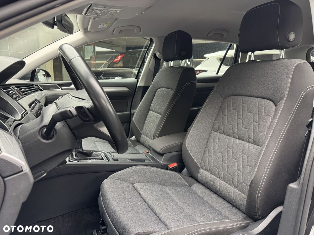 Volkswagen Passat Variant - 12
