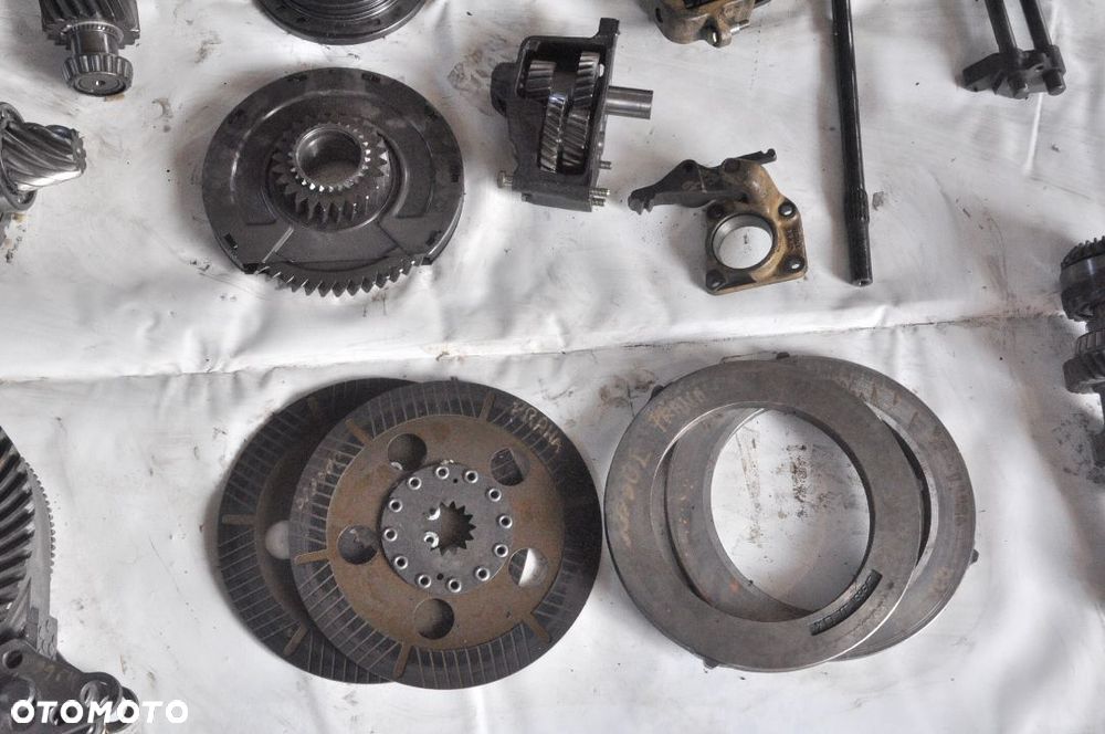 WAŁEK TRYB TARCZKI ZĘBATKA JOHN DEERE 6600 - 3