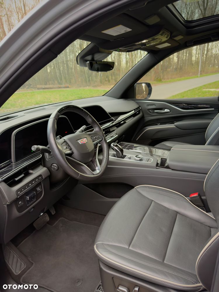 Cadillac Escalade - 10