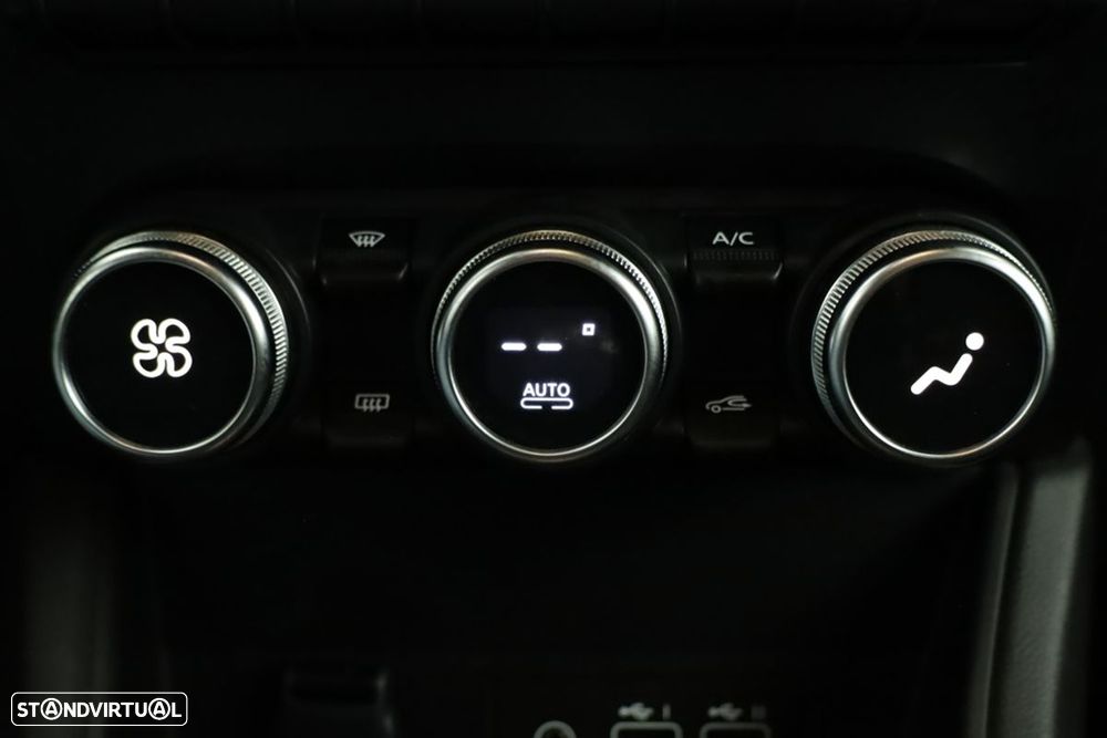 Renault Captur 1.0 TCe Techno Bi-Fuel - 13