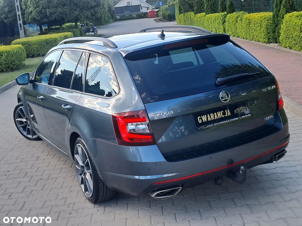 Skoda Octavia 2.0 TDI DSG RS - 9