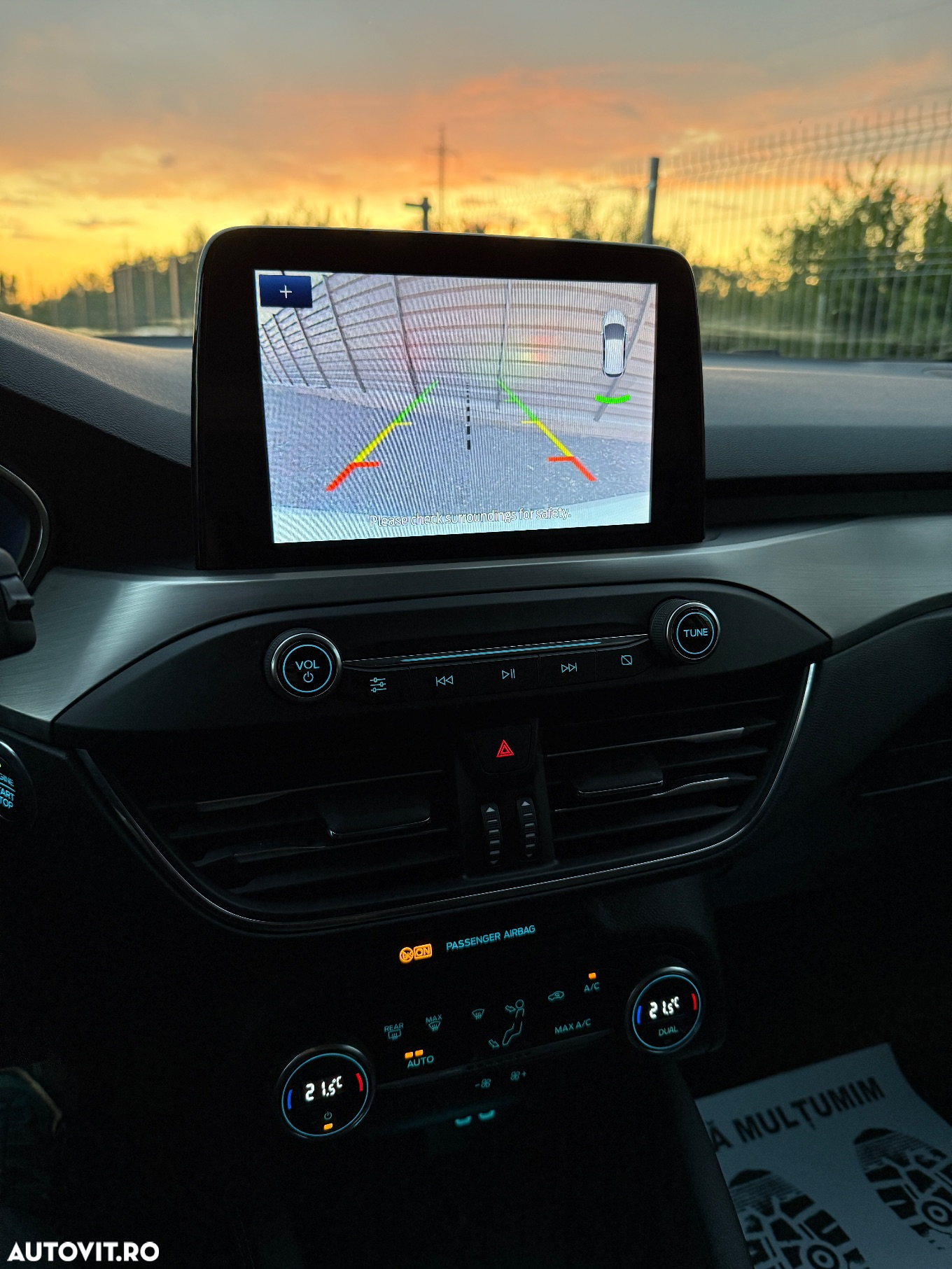 Ford Focus 1.0 EcoBoost Hybrid TITANIUM X - 11