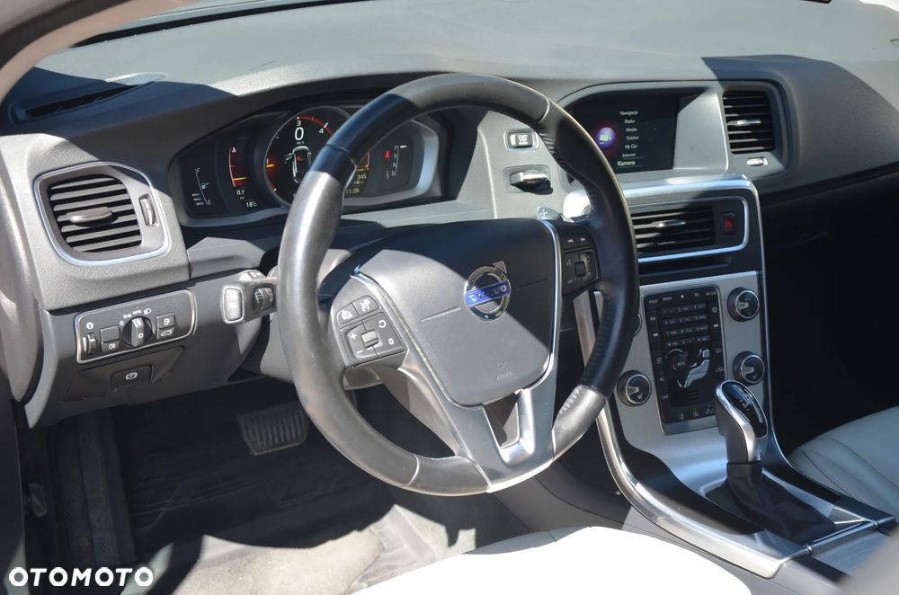 Volvo V60 B4 D Geartronic RDesign - 15