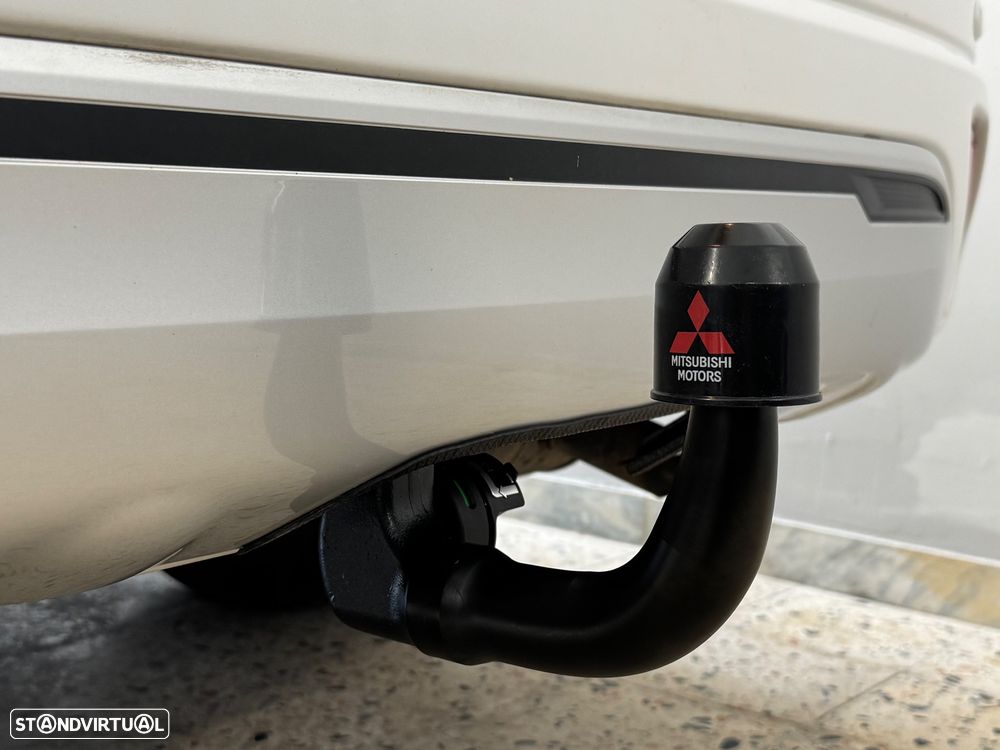 Mitsubishi Outlander 2.4 Intense - 12