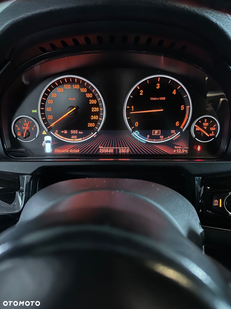 BMW X5 xDrive30d Sport-Aut - 17