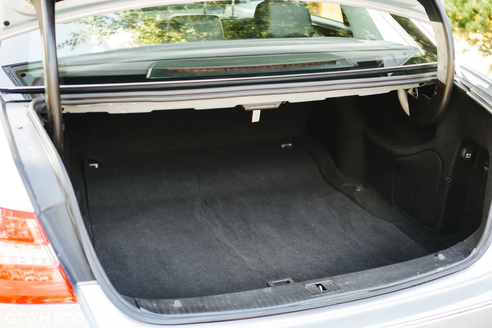 Mercedes-Benz Klasa E 350 4-Matic Elegance - 13