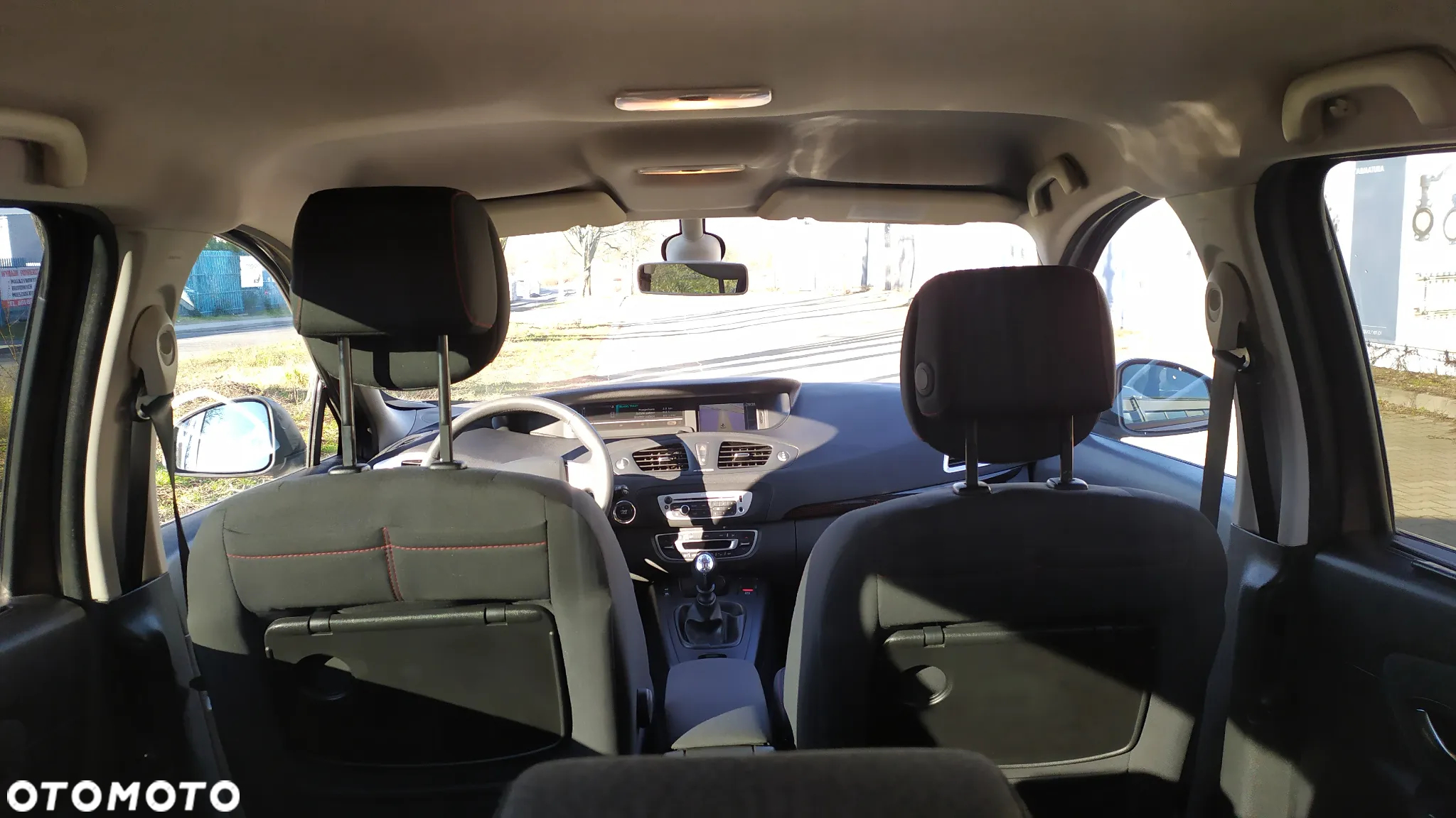 Renault Grand Scenic - 13