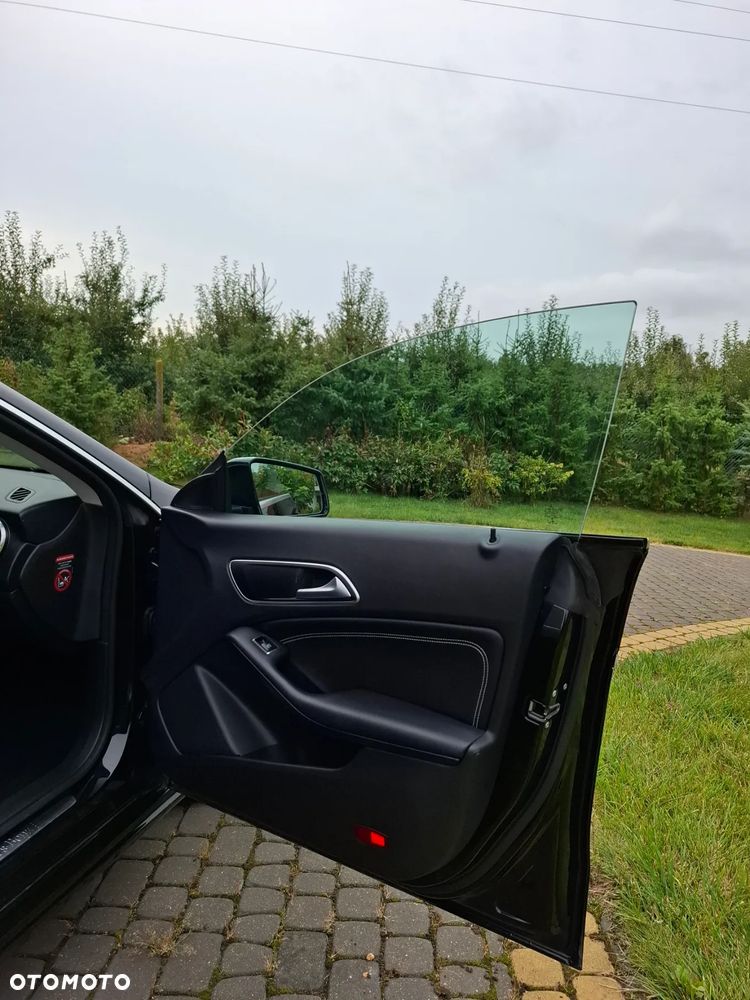 Mercedes-Benz CLA - 17