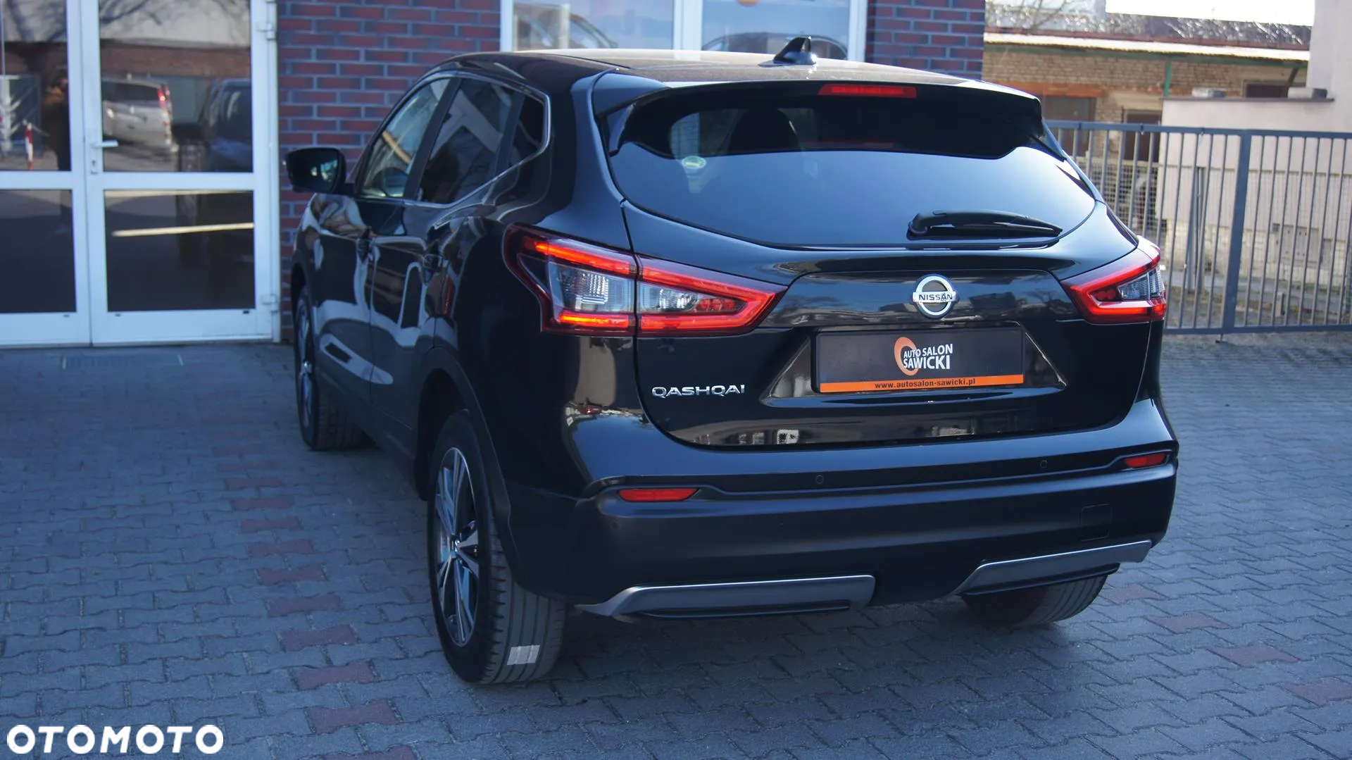 Nissan Qashqai 1.3 DIG-T N-Connecta - 4