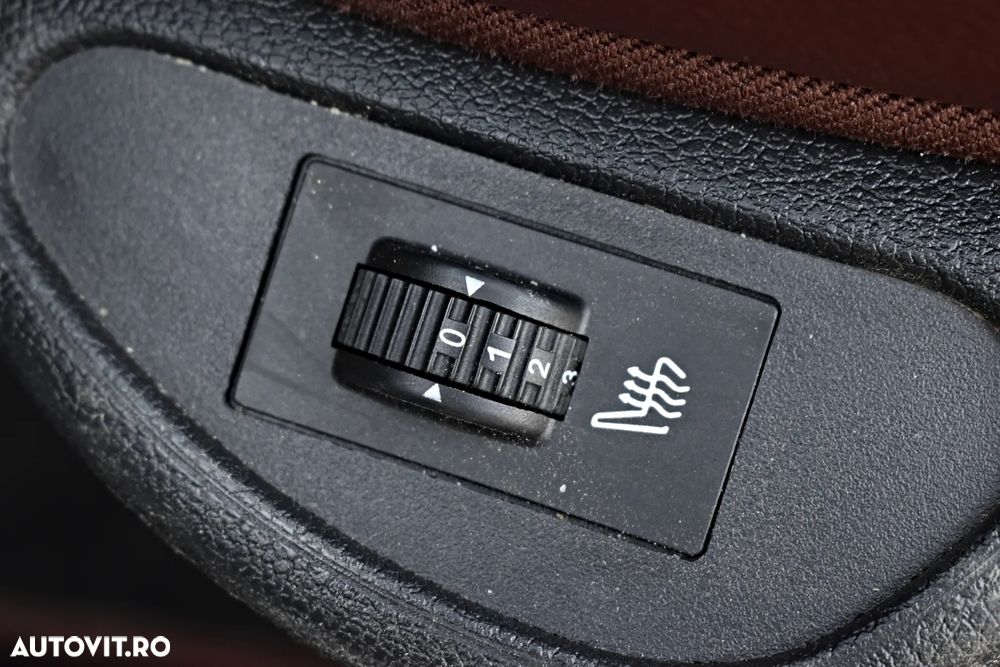 Peugeot 308 1.6 HDI FAP Premium - 16