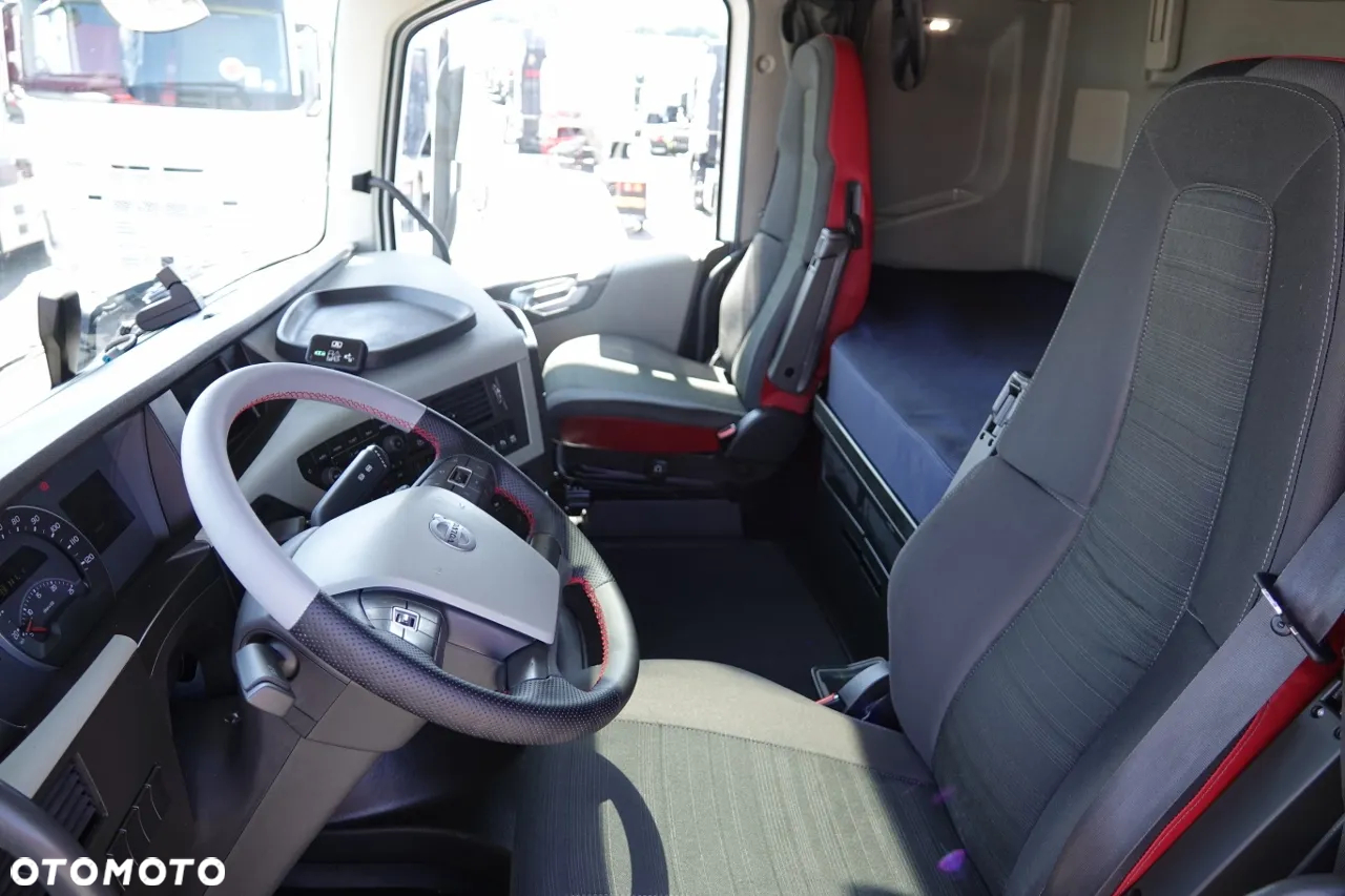 Volvo FH 460 / ZESTAW TANDEM / 120 M3 / CAŁA NA PODUSZKACH  / KLIMA POSTOJOWA  / PRZEJAZDOWY /  WIELTON / 2020 R / PO ZŁOTYM KONTRAKCIE SERWISOWYM - 30