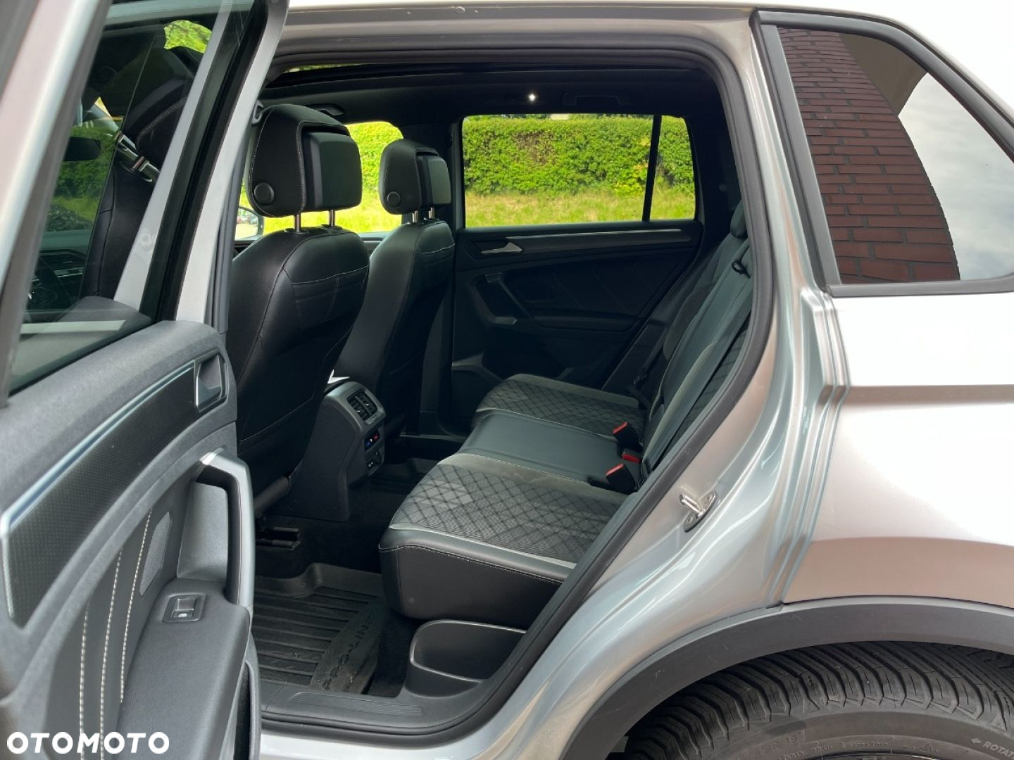 Volkswagen Tiguan 2.0 TDI SCR DSG R-Line - 28