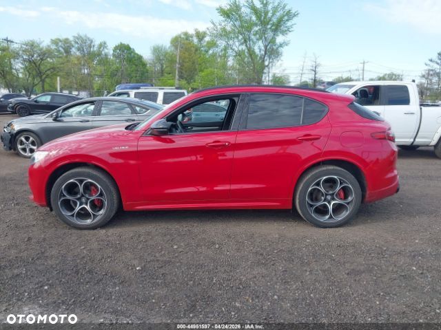 Alfa Romeo Stelvio 2.0 Turbo 16V AT8-Q4 Veloce - 11