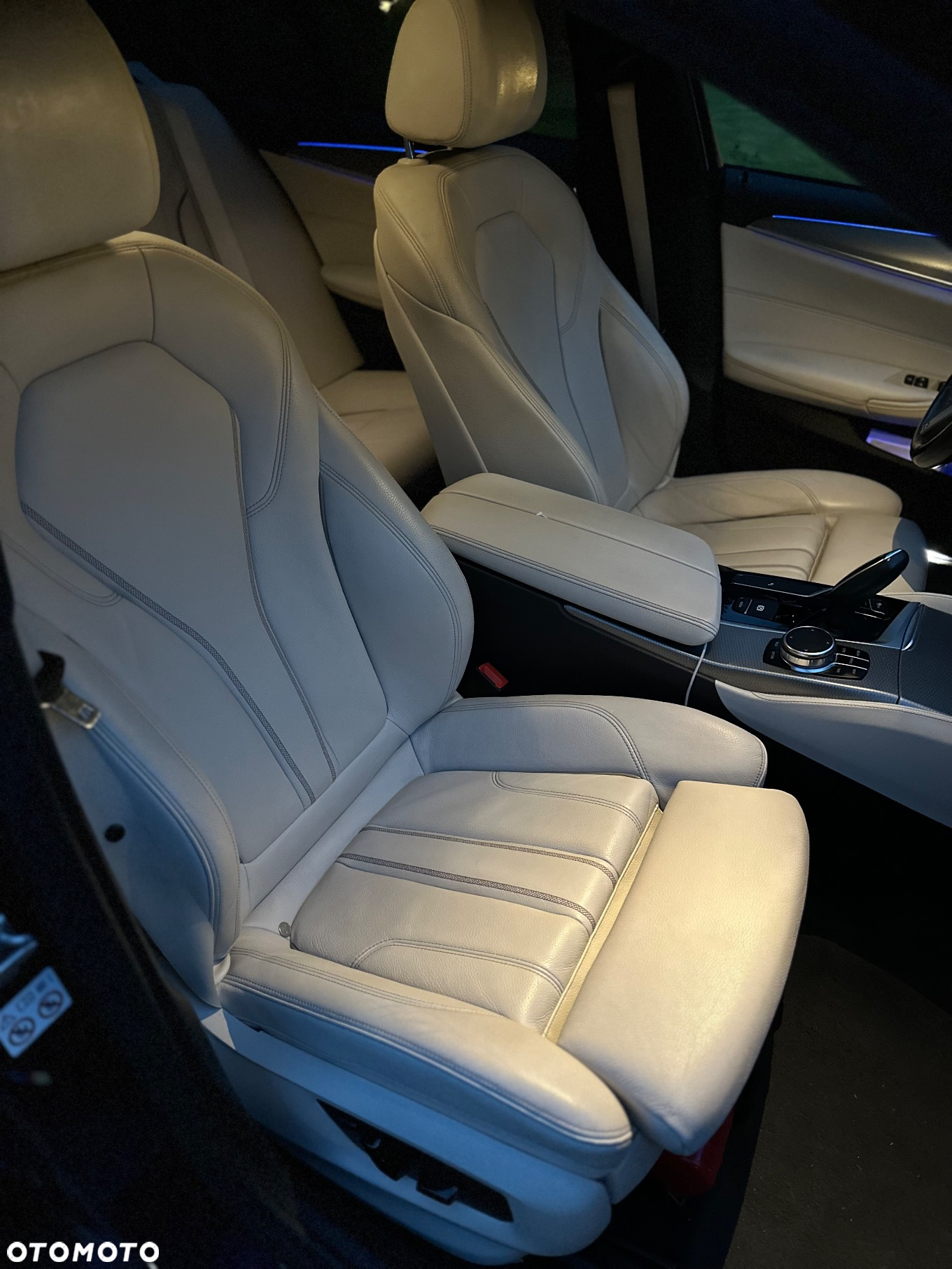 BMW Seria 5 520d xDrive - 12