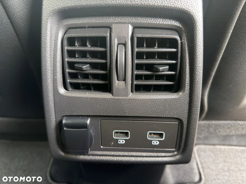 Renault Captur - 23